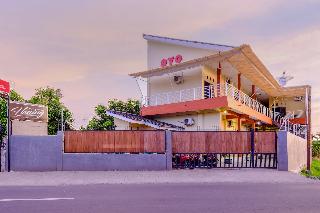 OYO 2450 Hening Homestay otel fotoğrafı