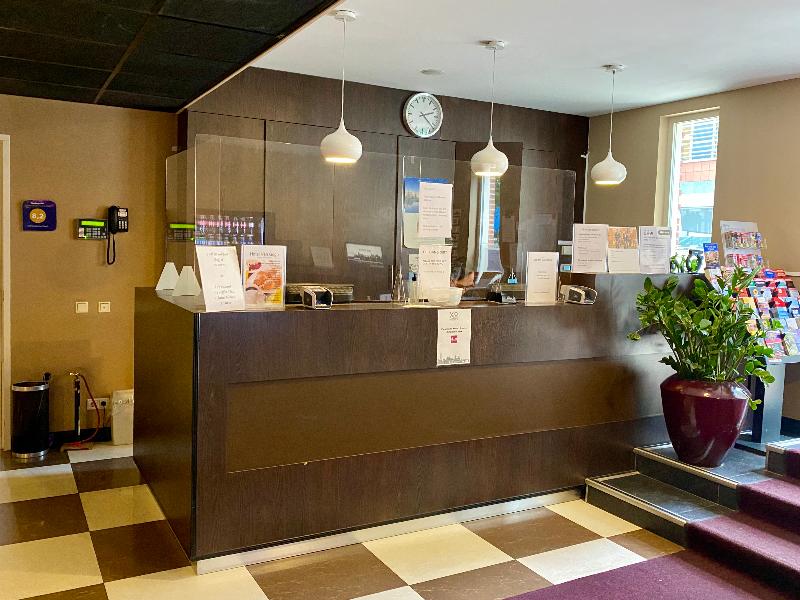 Hotel Van Gogh - Lobi