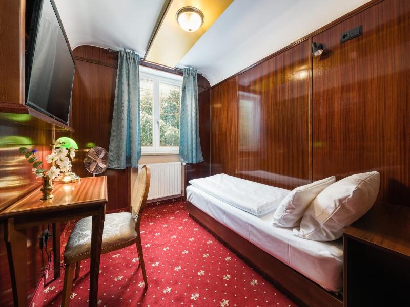 Hotel Du Train - Oda