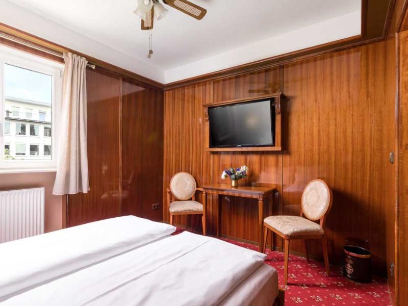 Hotel Du Train - Oda