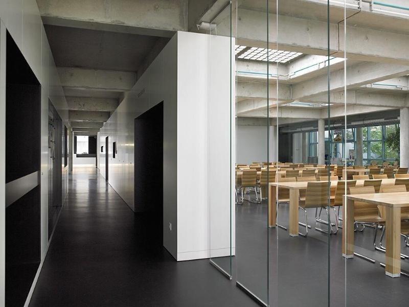 Geneva Hostel - Lobi