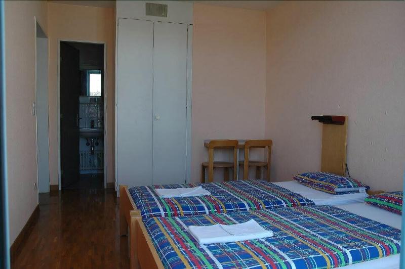Geneva Hostel - Oda