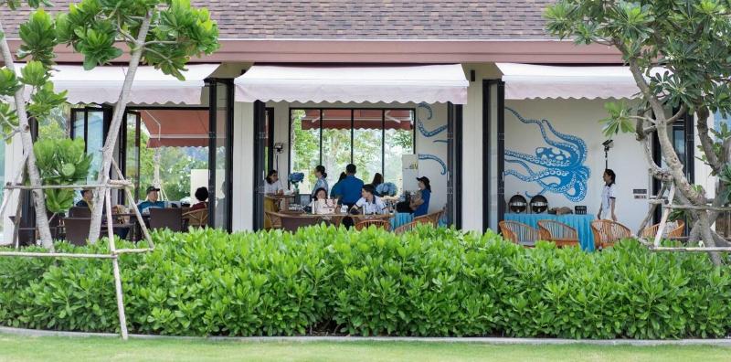 Triple Tree Beach Resort - Restoran