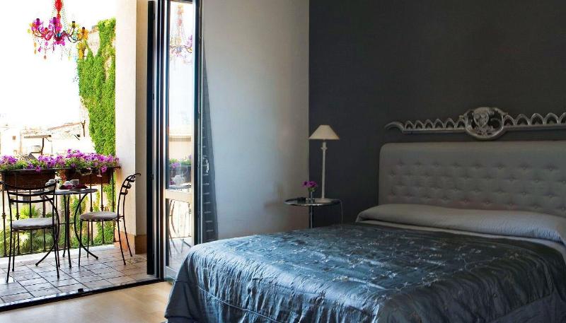 Bb22 Palace Luxury Apartments - Oda