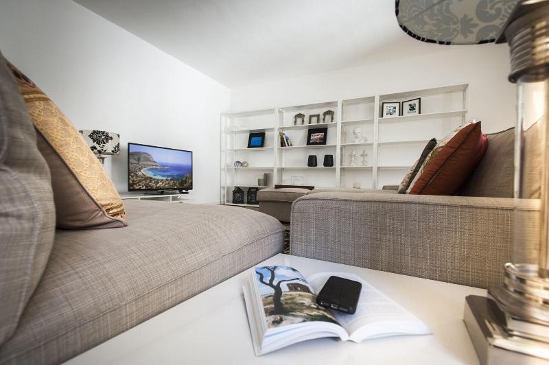 Bb22 Palace Luxury Apartments - Oda