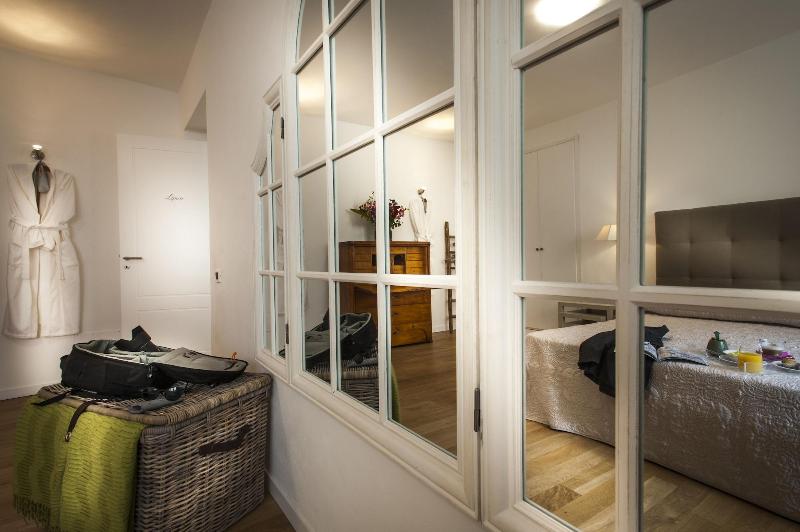 Bb22 Palace Luxury Apartments - Oda