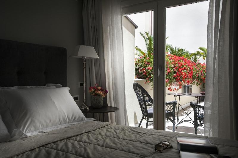Bb22 Palace Luxury Apartments - Oda