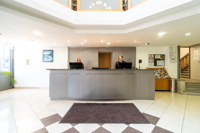 East City Hotel - Lobi