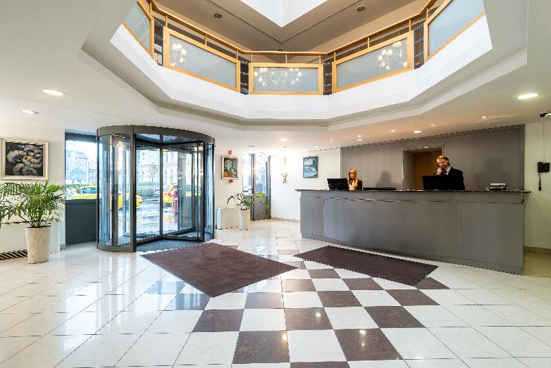 East City Hotel - Lobi