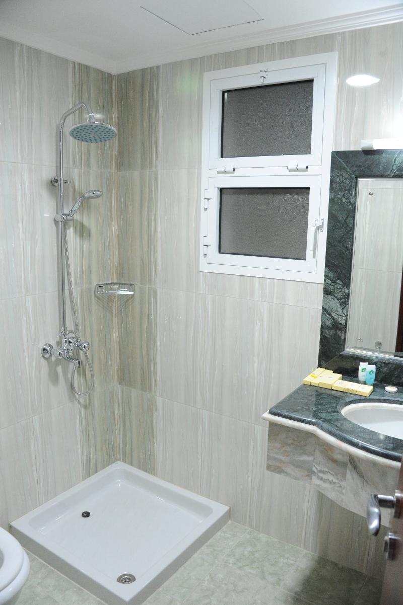 Pioneer Hotel Apartments Muscat - Oda