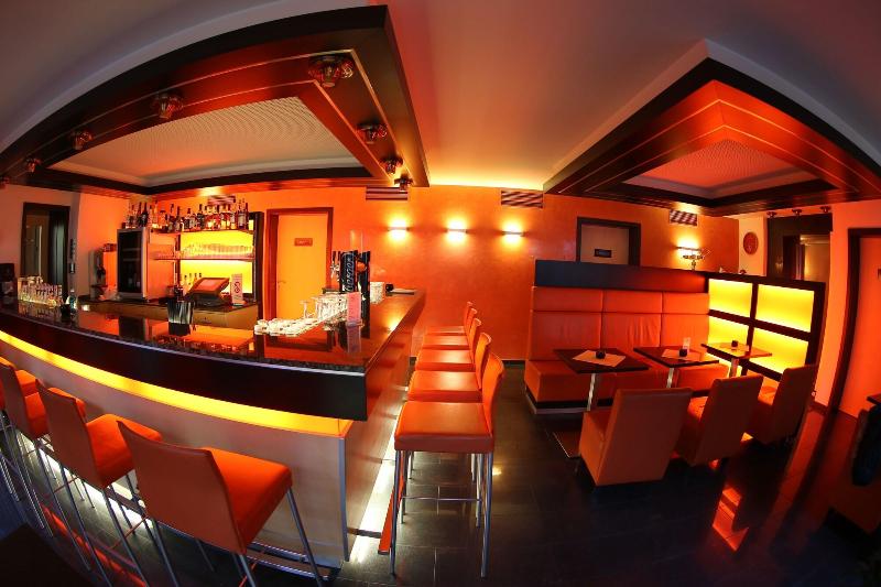 Hotel and Restaurant Goldener Pfug - Bar
