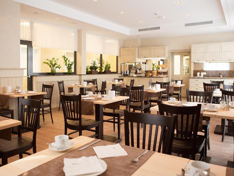 Hotel and Restaurant Goldener Pfug - Genel