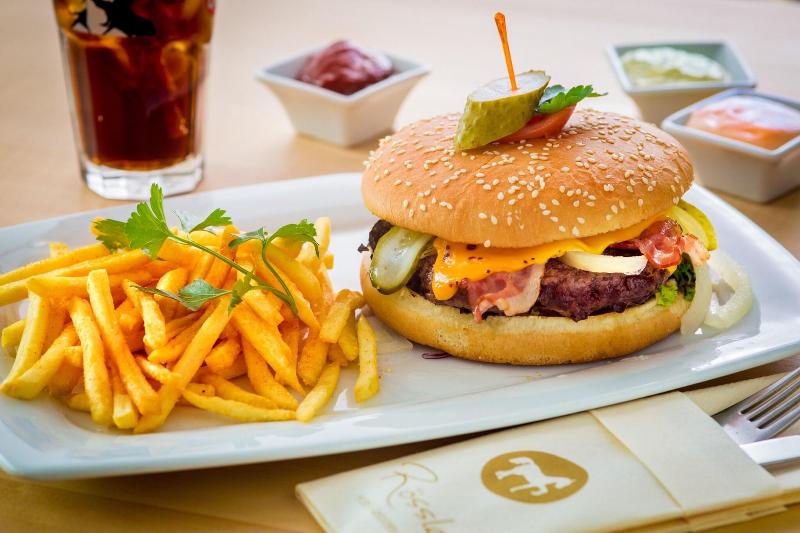 Hotel and Restaurant Goldener Pfug - Restoran