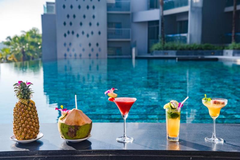 Oceanfront Beach Resort and Spa - Bar