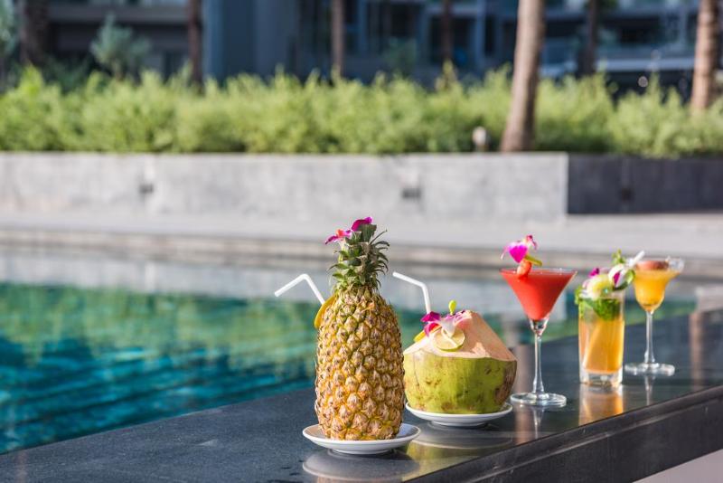 Oceanfront Beach Resort and Spa - Bar