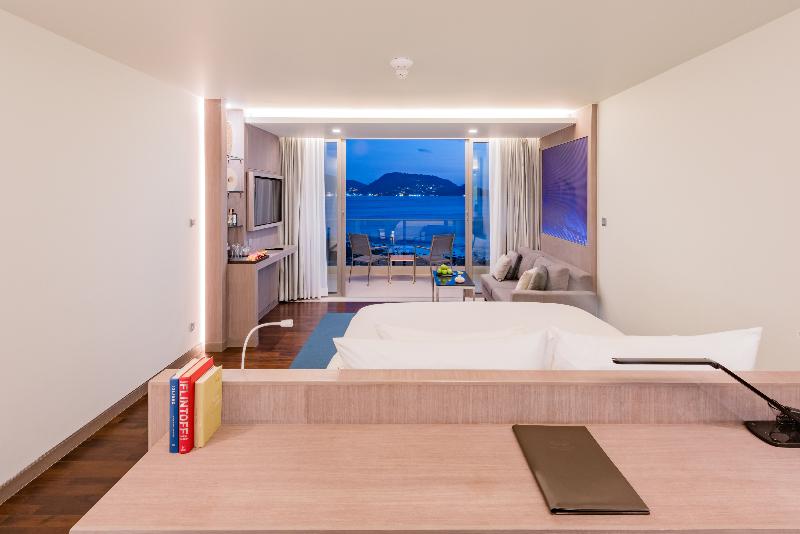 Oceanfront Beach Resort and Spa - Oda