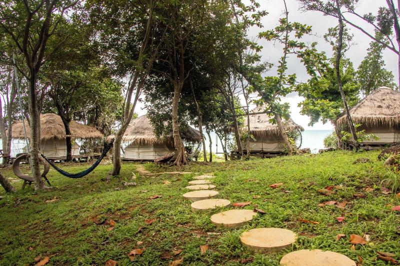 Cliff Cottage - Genel
