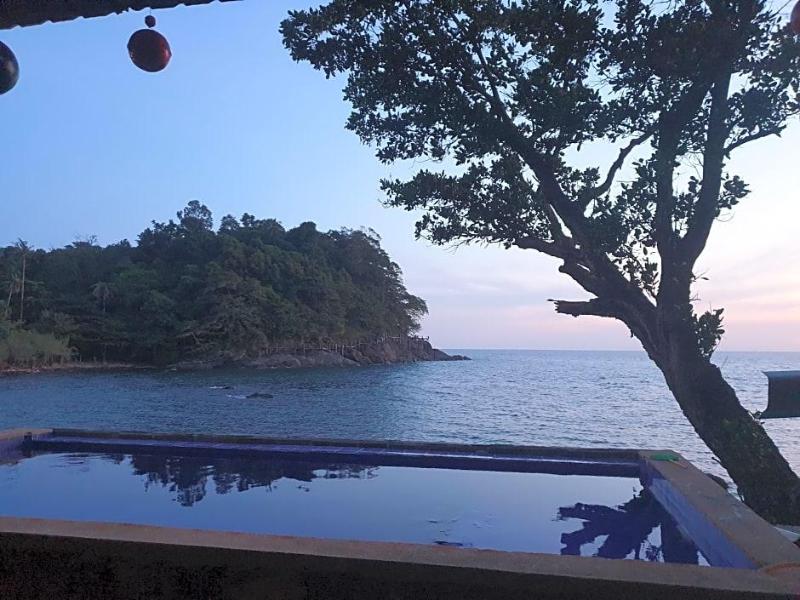Cliff Cottage - Genel