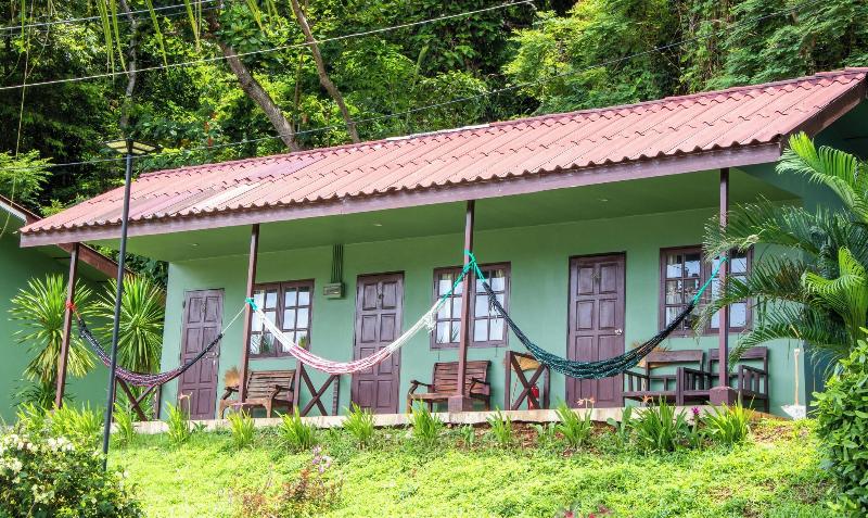 Cliff Cottage - Genel