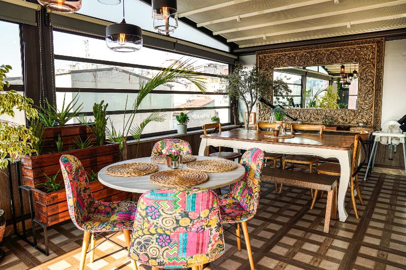 Bguest Hotel - Teras