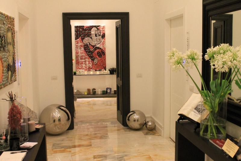 504 Corso Suites - Lobi