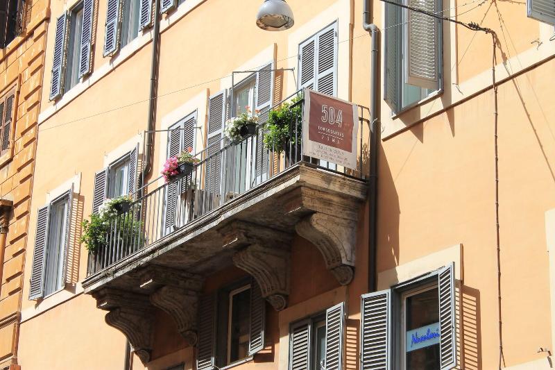 504 Corso Suites - Genel
