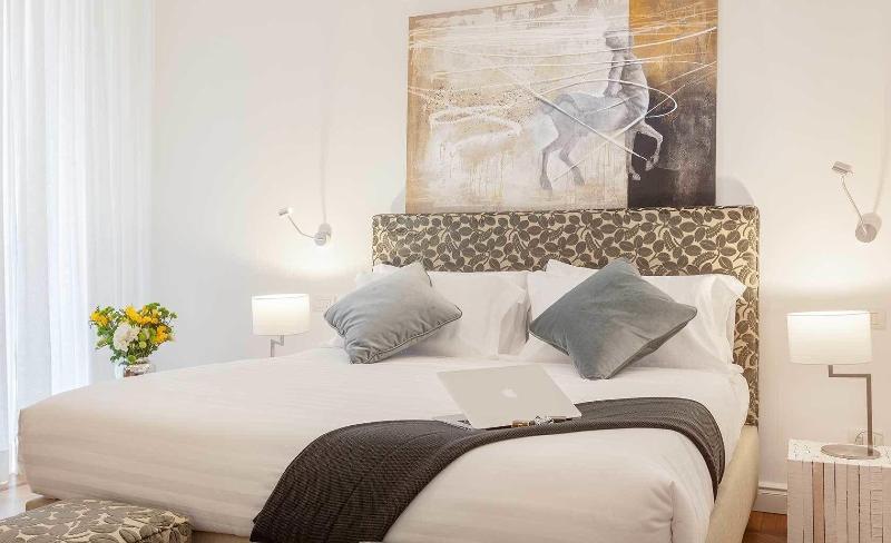 504 Corso Suites - Oda