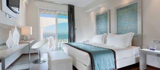 Yes Hotel Touring