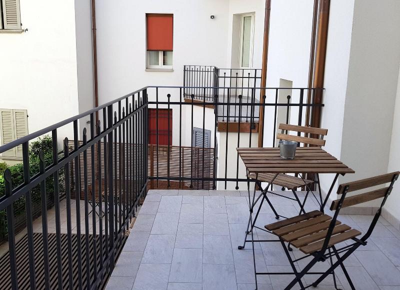 Almarossa Suites And Rooms - Teras