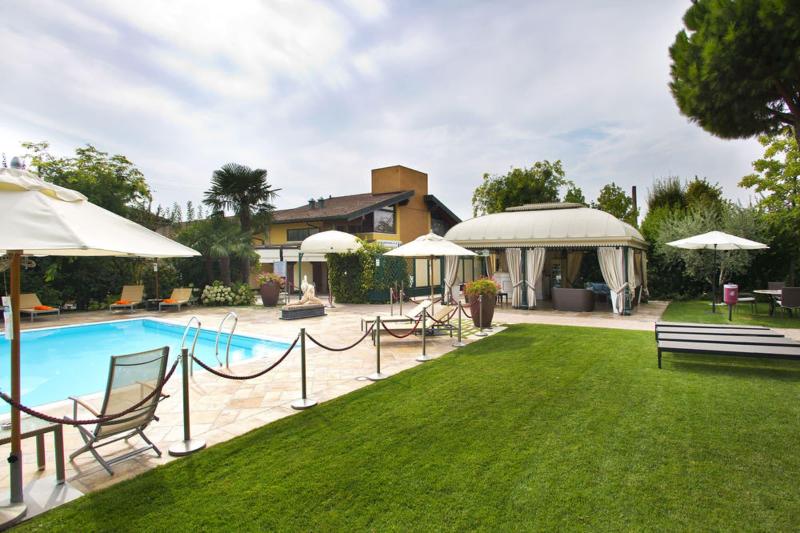 Vip S Motel - Genel