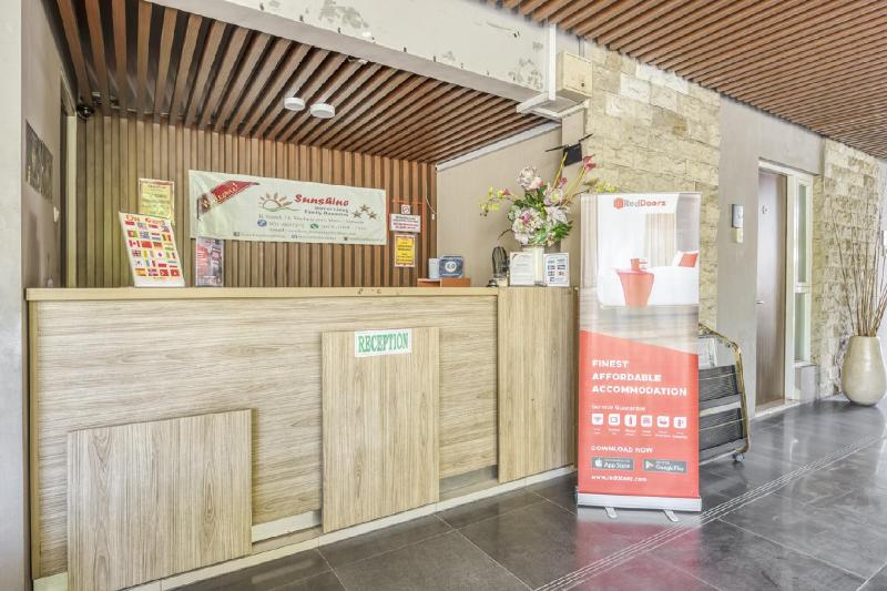 Sunshine Family Homestay - Lobi