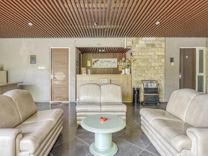 Sunshine Family Homestay - Lobi