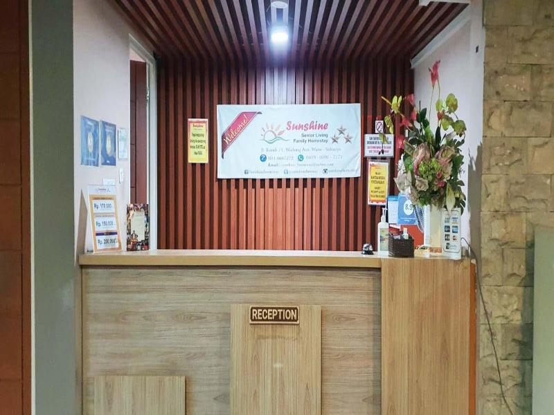 Sunshine Family Homestay - Lobi