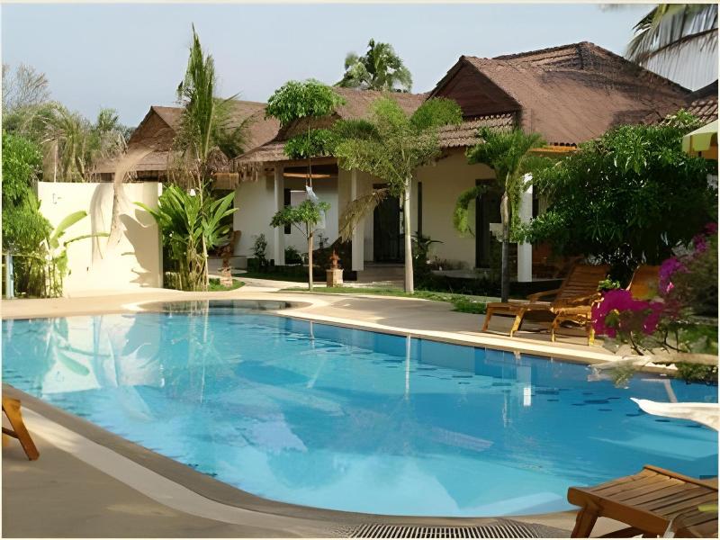 Cousin Resort - Havuz