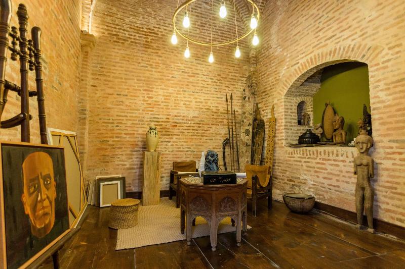 Castle In Old Town - Lobi