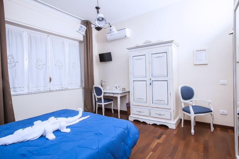 Stupor Mundi Bed and Breakfast - Oda