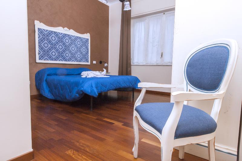 Stupor Mundi Bed and Breakfast - Oda
