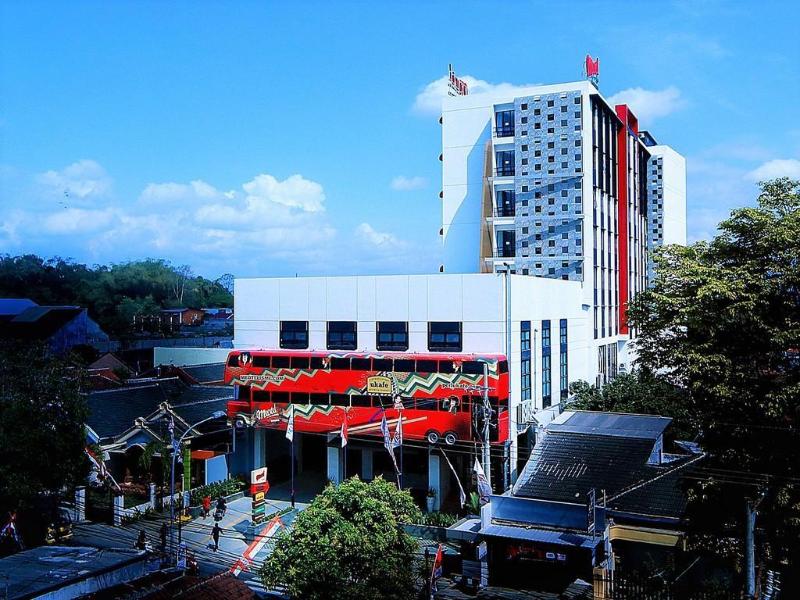 Hotel Fortuna Grande Jember - Genel