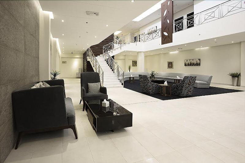 Grand Lily Hotel Suites - Lobi