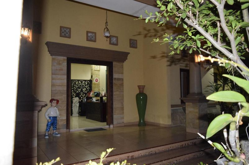 Roemah Canting Yogyakarta Homestay - Teras