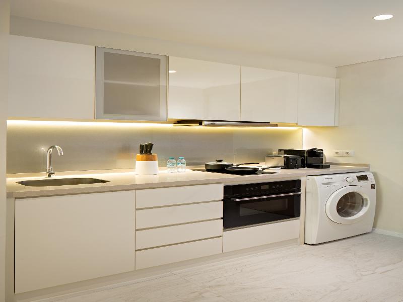 Oakwood Hotel Residence Surabaya - Oda