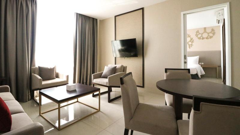 Palm Park Hotel Surabaya - Oda