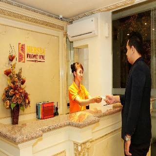 Hersya Front One Inn Surabaya fotoÄŸrafÄ±