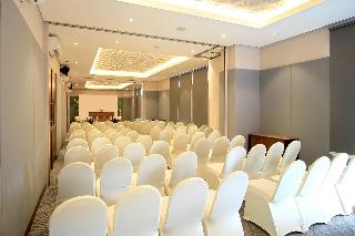 Batiqa Hotel Darmo Surabaya fotoÄŸrafÄ±