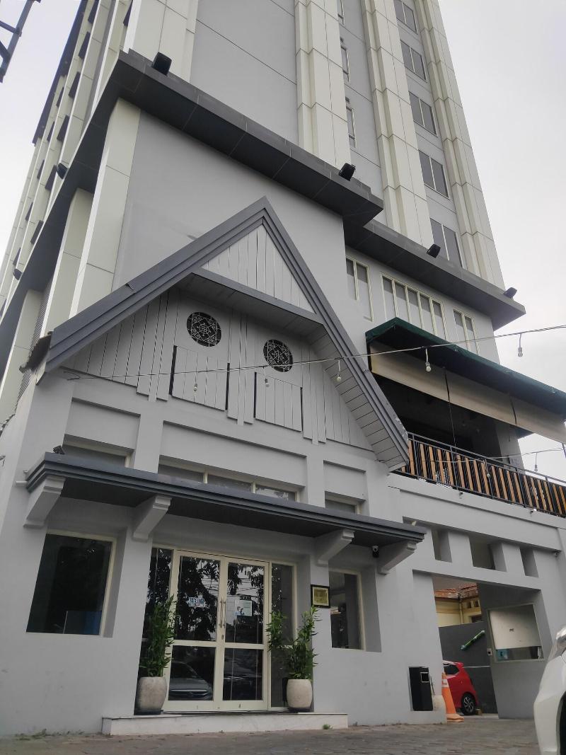 Batiqa Hotel Darmo Surabaya - Genel