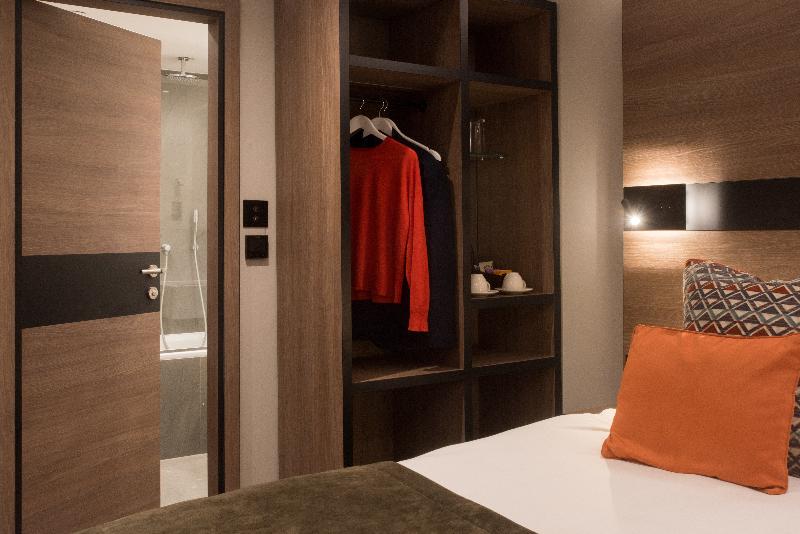Merit Kensington Hotel - Oda