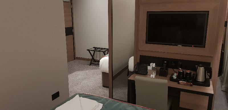 Merit Kensington Hotel - Oda