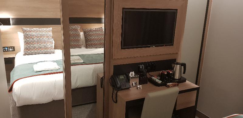 Merit Kensington Hotel - Oda