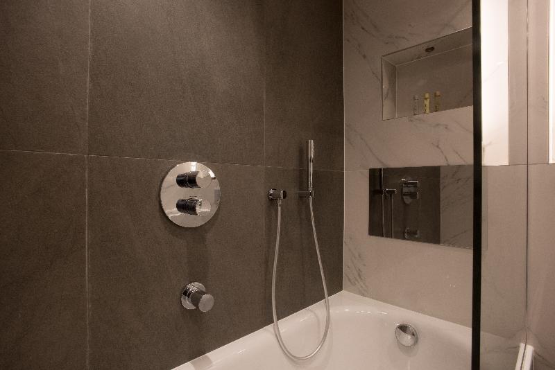 Merit Kensington Hotel - Oda