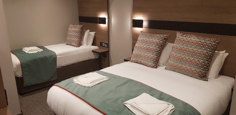 Merit Kensington Hotel - Oda